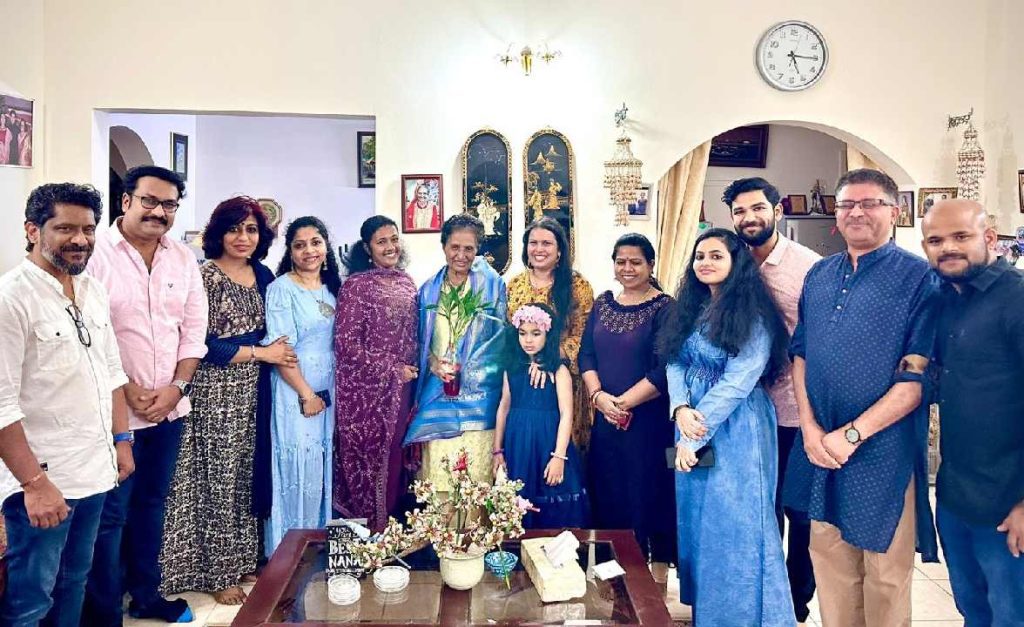 വേൾഡ് മലയാളി കൗൺസിൽ ബഹ്റൈൻ പ്രോവിൻസ് ഡോ. എ കെ സന്തുവിനെ ആദരിച്ചു