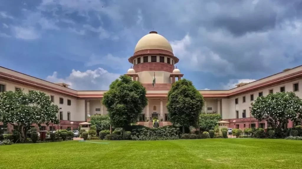 തെരുവുനായ ആക്രമണം; അടിയന്തര വാദം കേൾക്കാനാകില്ലെന്ന് സുപ്രീംകോടതി