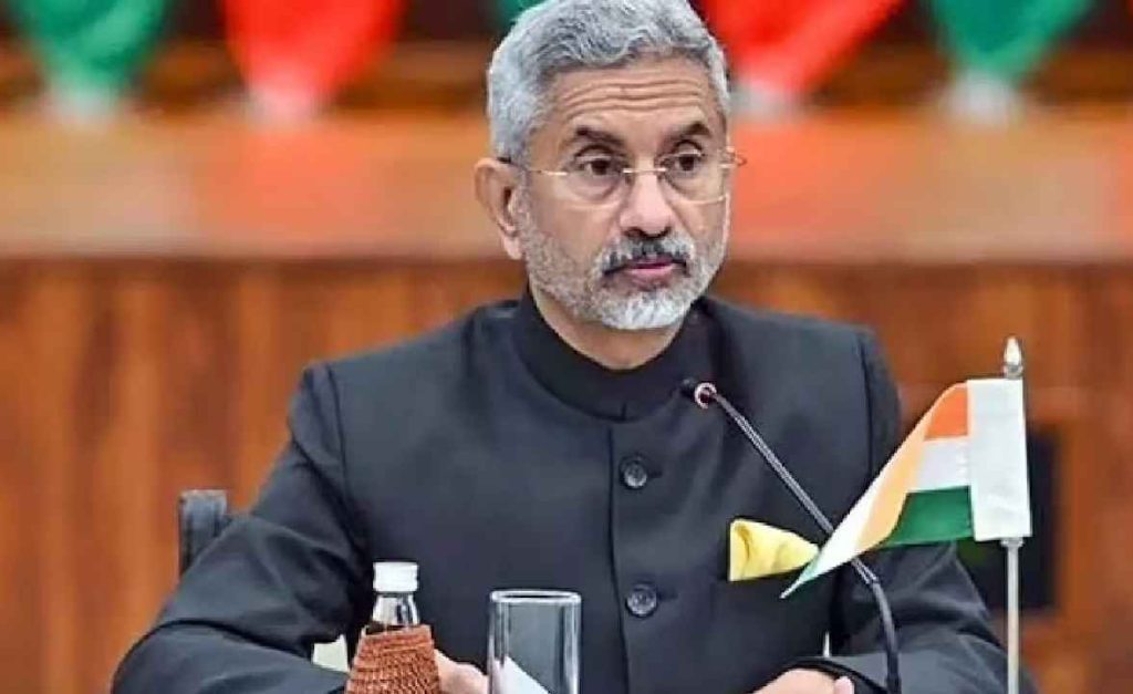 റഷ്യയിൽ നിന്ന് ഓയിൽ ഉൽപ്പന്നങ്ങൾ വാങ്ങുന്ന ഇന്ത്യയ്ക്കെതിരെ നടപടി വേണമെന്ന് ഇയു;  ശക്തമായി പ്രതികരിച്ച് വിദേശകാര്യമന്ത്രി