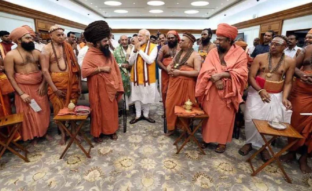 പാർലമെന്റ് ഉദ്ഘാടന ചടങ്ങിനെത്തിയ സന്യാസിമാർക്ക് മോദിയൊരുക്കിയത് വമ്പൻ സൗകര്യങ്ങൾ