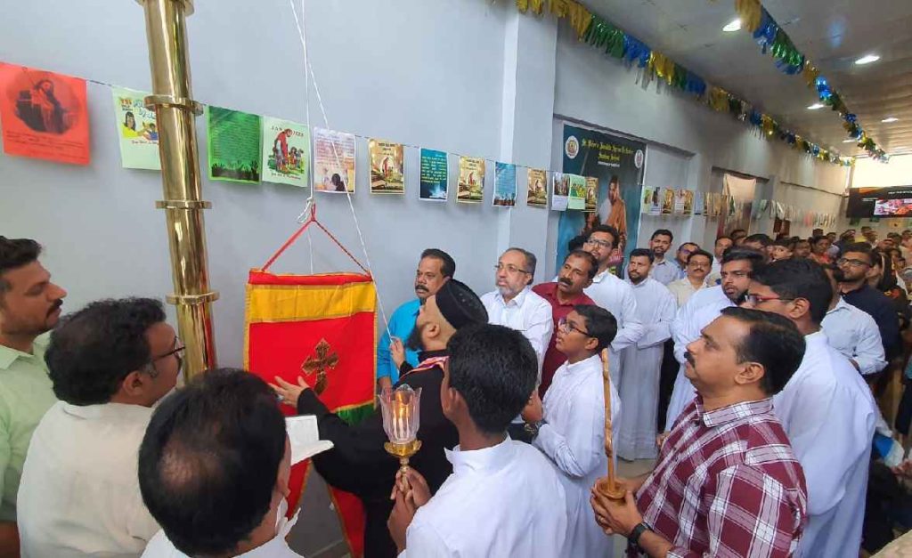 ബഹ്റൈൻ സെന്റ് പീറ്റേഴ്സ് യാക്കോബായ സുറിയാനി പള്ളിയിൽ ഇടവക പെരുന്നാളിന് കൊടിയേറി