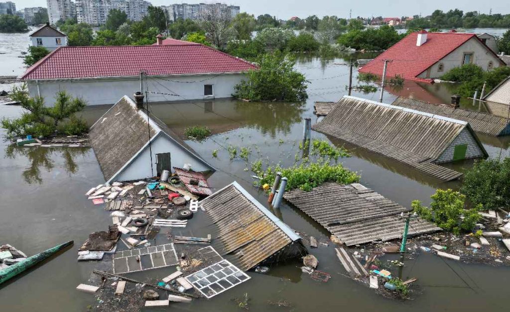 കഖോവ്ക ഡാം ദുരന്തം; മരണ സംഖ്യ ഒമ്പതായി ഉയർന്നു
