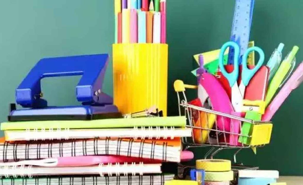 കേരള മോട്ടോർ തൊഴിലാളി ക്ഷേമനിധി ബോർഡ് സൗജന്യ പഠനോപകരണ കിറ്റ് വിതരണം ചെയ്തു; മന്ത്രി വി ശിവൻകുട്ടി ഉദ്ഘാടനം ചെയ്തു