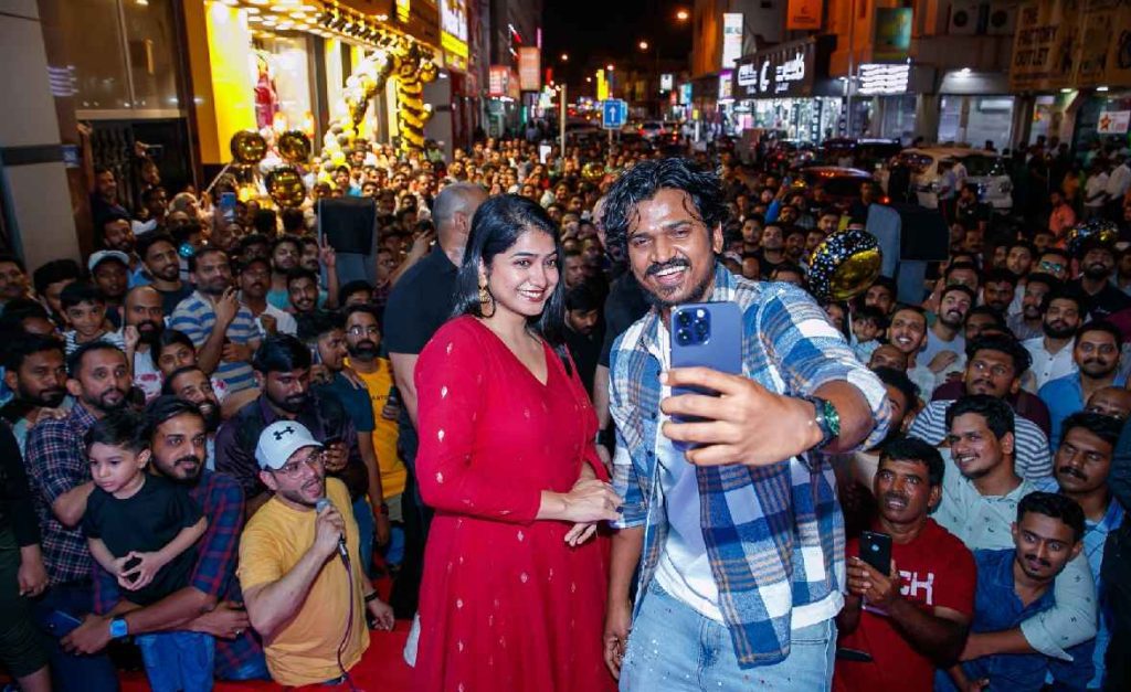 തരംഗമായി ലുക്ക് മാൻ അവറാനും, അനാർക്കലി മരിക്കാറും ബഹ്റൈനിൽ