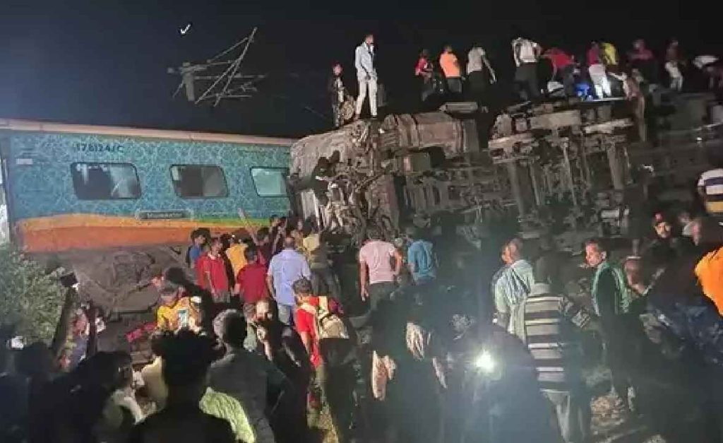 ഒഡിഷയില് ട്രെയിനുകള് കൂട്ടിയിടിച്ച് ആറ് മരണം; നിരവധി പേർക്ക് പരിക്ക്