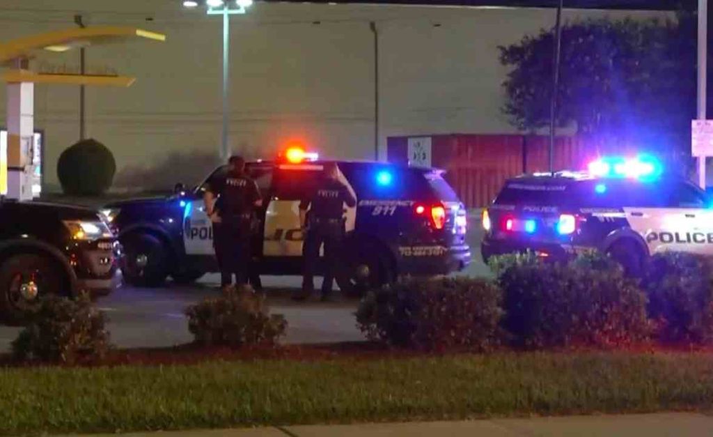 ഹൂസ്റ്റൺ ക്ലബിന് പുറത്ത് വെടിവെപ്പ്: ആറ് പേർക്ക് വെടിയേറ്റു