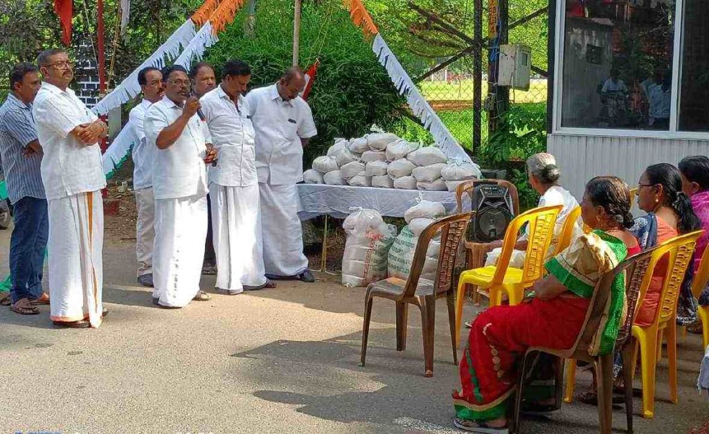 ഐവൈസിസി സ്വാതന്ത്ര്യ ദിനത്തിന്റെ ഭാഗമായി അരിവിതരണം ചെയ്തു