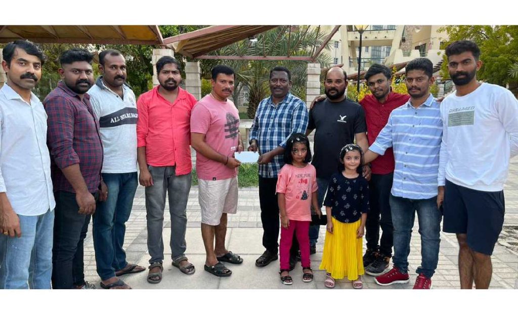 ലാൽ കെയെർസ് ബഹ്റൈൻ ചികിത്സാധനസഹായം കൈമാറി