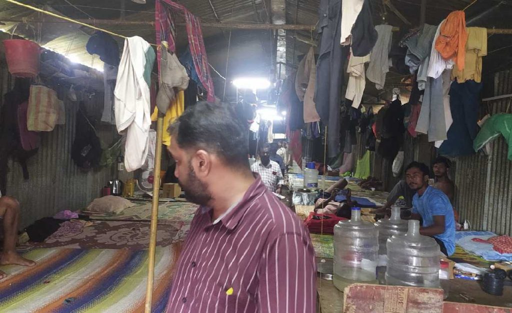 സംസ്ഥാനത്തെ അതിഥി തൊഴിലാളി ക്യാമ്പുകളിൽ തൊഴിൽ വകുപ്പ് പരിശോധന തുടരുന്നു