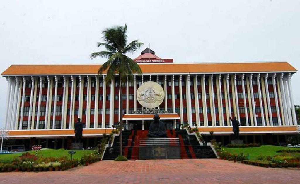 സോളാര് വിവാദം നിയമസഭ നിര്ത്തിവച്ച് ചര്ച്ച ചെയ്യും