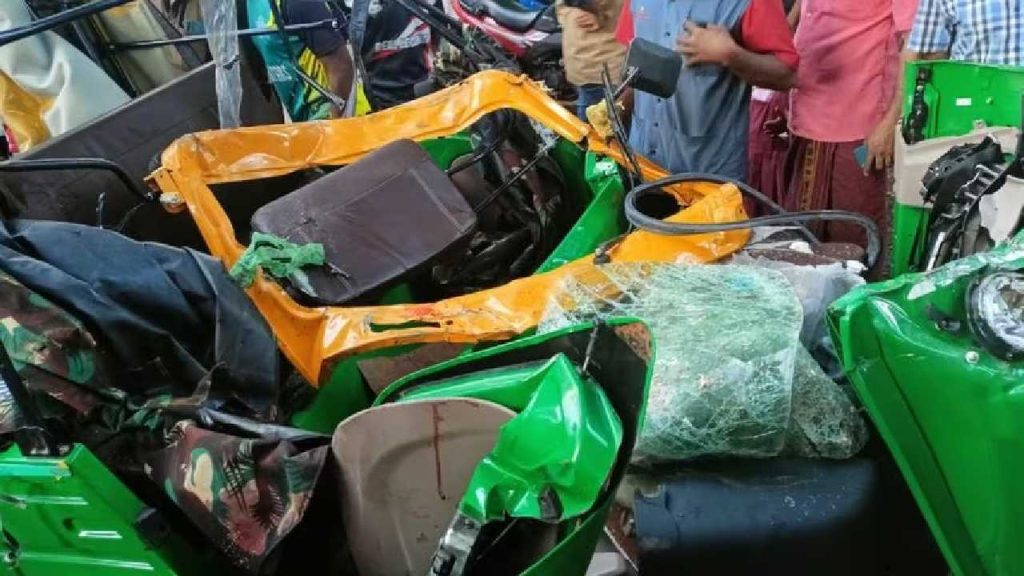 കാസര്കോട് പള്ളത്തടുക്കയില്സ്കൂള് ബസും ഓട്ടോയും കൂട്ടിയിടിച്ച് അപകടം; 5 മരണം
