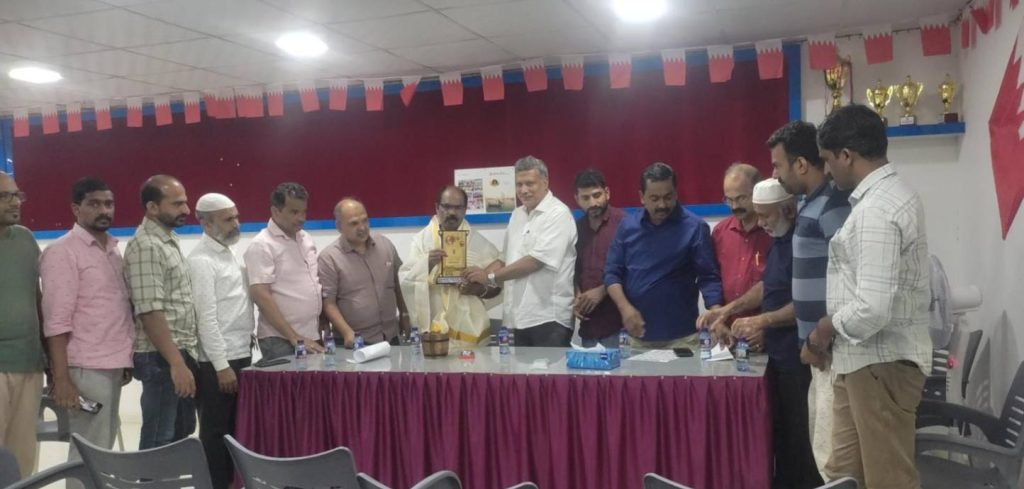 27 വർഷത്തെ പ്രവാസം: ഡേവിഡ് ക്രോസ് ഫെർണാണ്ടസിന് എം.സി.എം.എ യാത്രയയപ്പ് നൽകി