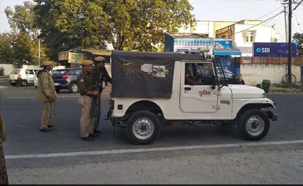 ഓടിക്കൊണ്ടിരുന്ന ബസിൽ ദളിത് യുവതിയെ പീഡിപ്പിച്ചു: യുപിയിൽ ബസ് ഡ്രൈവർ അറസ്റ്റിൽ