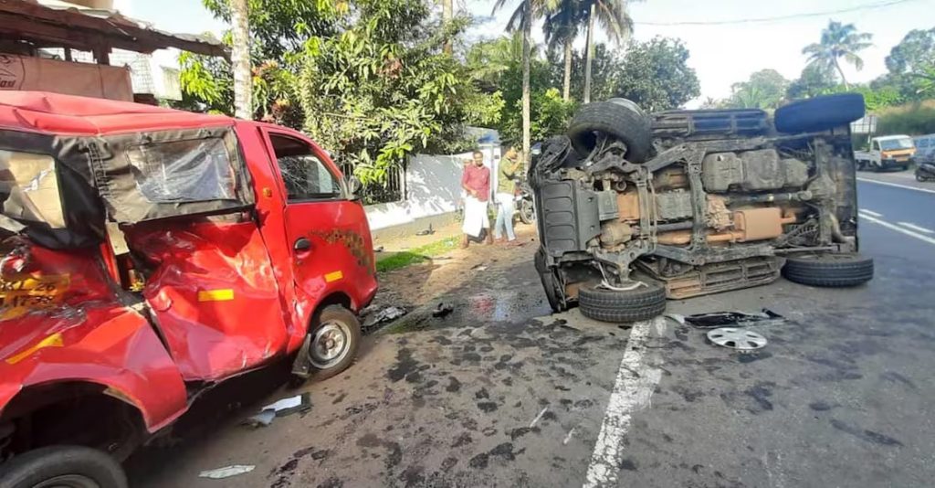 പത്തനംതിട്ടയിൽ നിയന്ത്രണം വിട്ട ജീപ്പ് മറ്റുവാഹനങ്ങളിലിടിച്ച് അപകടം