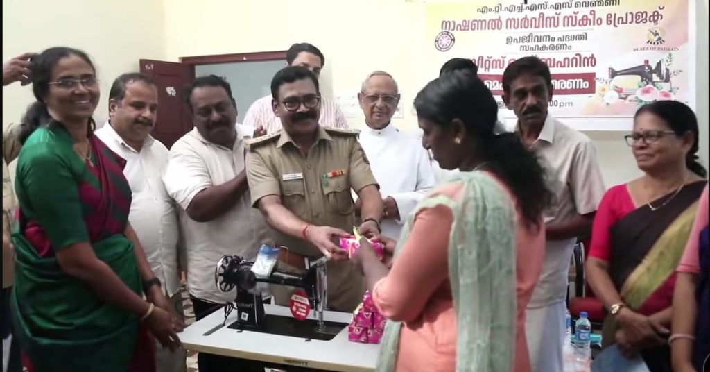 ബീറ്റ്സ് ഓഫ് ബഹ്റൈൻ തയ്യൽ മെഷീൻ വിതരണം നടത്തി