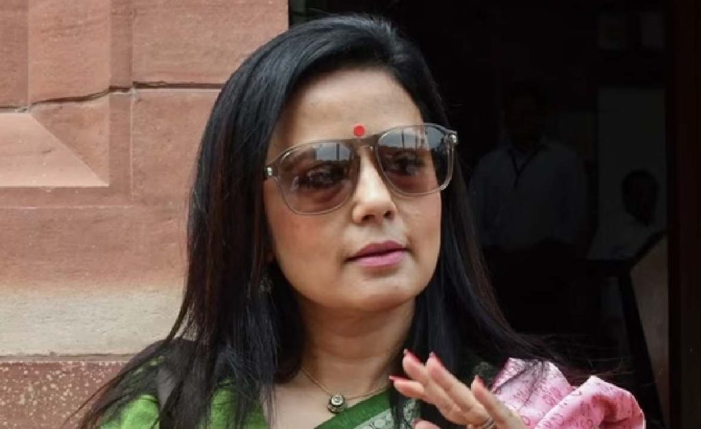 മഹുവ മൊയ്ത്രയെ ഔദ്യോഗിക വസതിയിൽ നിന്ന് ഒഴിപ്പിച്ചു