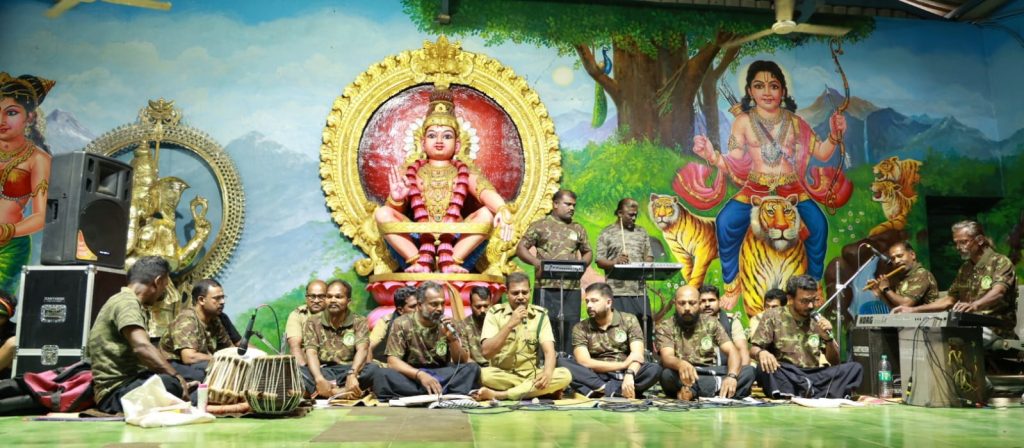 അയ്യന് സംഗീതാർച്ചന അർപ്പിച്ച്  വനം വകുപ്പ് ഉദ്യോഗസ്ഥർ