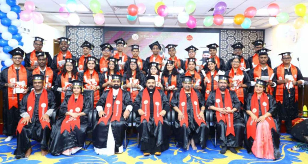 ബഹ്റൈൻ സെന്റ് പീറ്റേഴ്സ് യാക്കോബായ സുറിയാനി പള്ളി ഗ്രാജുവേഷൻ സെറിമണി  സംഘടിപ്പിച്ചു