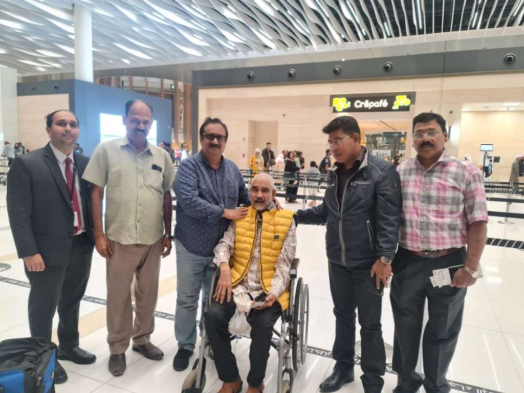 വിസിറ്റ് വിസയിൽ എത്തി അസുഖം കാരണം ദുരിതത്തിലായ വടകര സ്വദേശിയെ നാട്ടിലേക്കയച്ചു