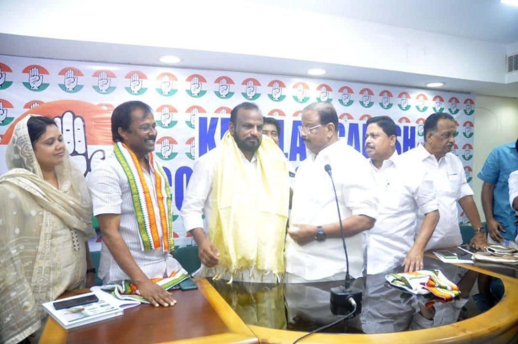 ഒഐസിസി ഗ്ലോബല് പ്രസിഡന്റ് ജെയിംസ് കൂടലിന് കെപിസിസി ആസ്ഥാനത്ത് ഉജ്ജ്വല സ്വീകരണം