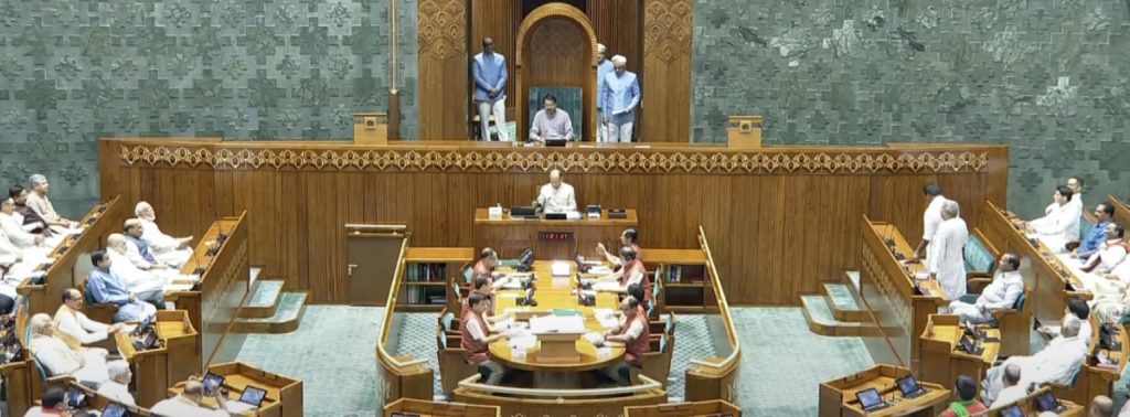 പതിനെട്ടാം ലോക്സഭയുടെ ആദ്യ സമ്മേളനത്തിന് തുടക്കം; എംപിമാരുടെ സത്യപ്രതിജ്ഞ ആരംഭിച്ചു