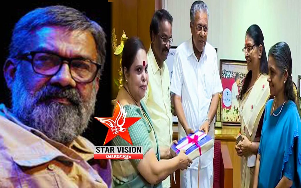 രഞ്ജിത്ത് രാജിവച്ചേക്കുമെന്ന് സൂചന; വാഹനത്തിന്റെ ബോർഡ് മാറ്റി