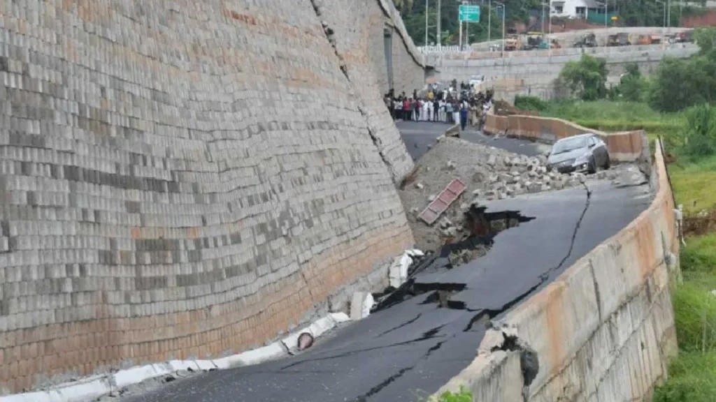 ചാവക്കാട് ദേശീയപാതയിലെ വിള്ളൽ; റിപ്പോർട്ട് തേടി തൃശൂർ ജില്ലാ കളക്ടർ