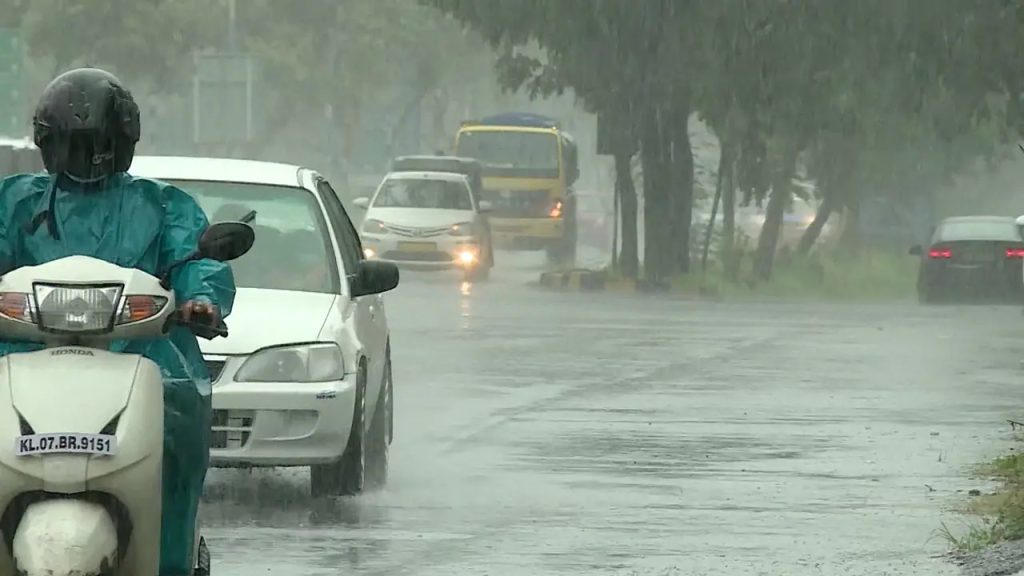 ഇന്ന് എല്ലാ ജില്ലകളിലും മഴ പെയ്യും, 5 ജില്ലകളിൽ ഓറഞ്ച് അലർട്ട്, മറ്റ് ജില്ലകളിൽ യെല്ലോ, മഴ തുടരാൻ സാധ്യത
