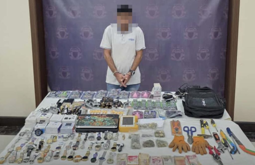 കടകളില് മോഷണം: ബഹ്റൈനില് ഏഷ്യന് യുവാവ് പിടിയില്