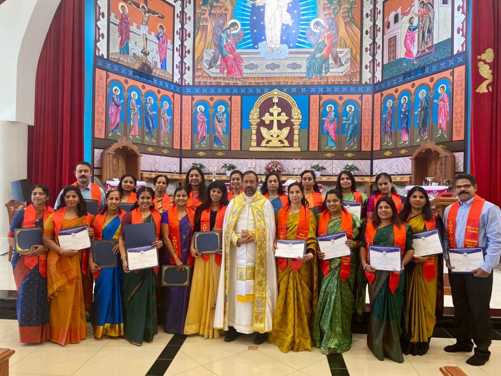 സെന്റ് തോമസ് സീറോ മലബാർ ദേവാലയത്തിൽ ദൈവശാസ്ത്ര ഡിപ്ലോമ : പ്രഥമ ബാച്ചിലെ 22 പേർക്ക് ബിരുദം