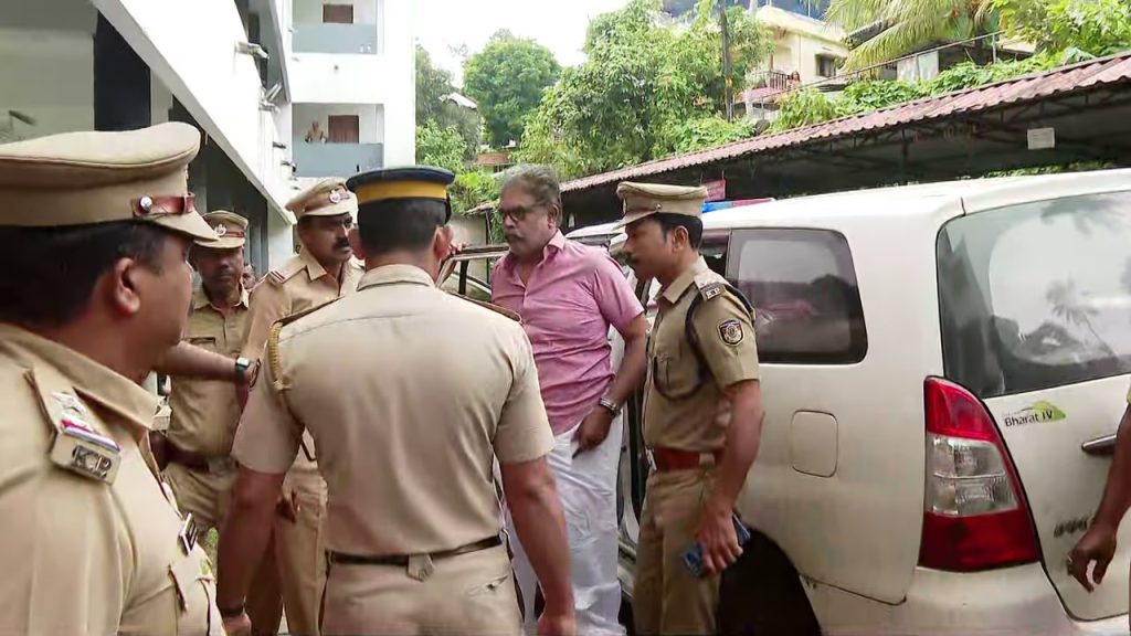 ശബരിമല സ്വർണ്ണക്കൊള്ളക്കേസ്: മുരാരി ബാബുവിന്റെ ജാമ്യാപേക്ഷ കൊല്ലം വിജിലൻസ് കോടതി തള്ളി