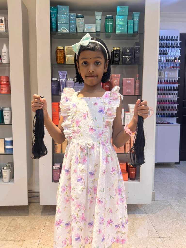 ഏഷ്യന് സ്കൂള് വിദ്യാര്ത്ഥിനി വേദിക കാന്സര് രോഗികള്ക്ക് മുടി ദാനം ചെയ്തു