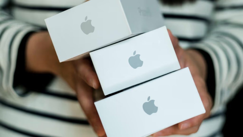 ഫെബ്രുവരിയില് അടുത്ത ഐഫോണ് ലോഞ്ച്; വമ്പന് ക്യാമറ അപ്ഗ്രേഡുമായി ഐഫോണ് 17ഇ വരും- റിപ്പോര്ട്ട്