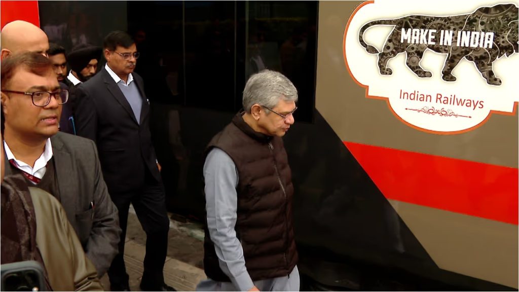 കേരളത്തിലേക്ക് വന്ദേഭാരത് സ്ലീപ്പര് ട്രെയിൻ? സുപ്രധാന പ്രഖ്യാപനവുമായി റെയിൽവെ മന്ത്രി അശ്വിനി വൈഷ്ണവ്