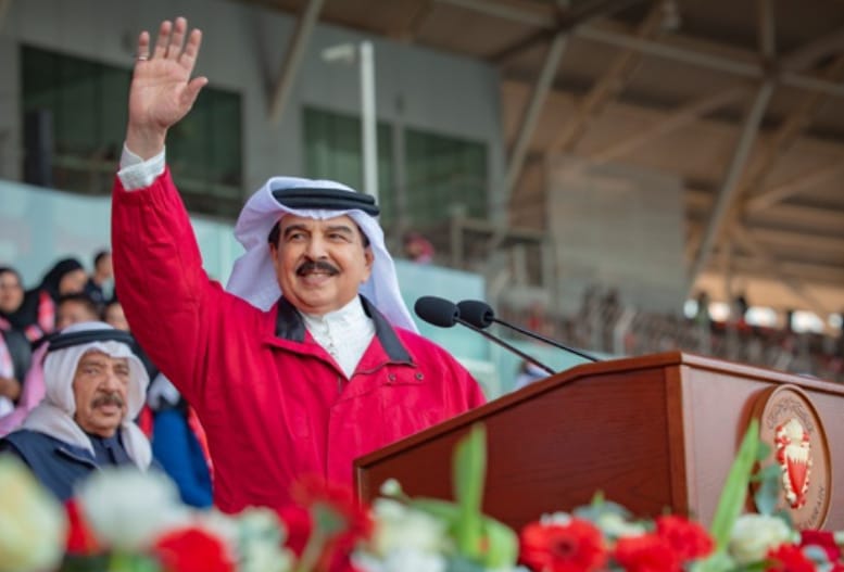 ബഹ്റൈന് ഫസ്റ്റ് ഫെസ്റ്റിവലില് പങ്കെടുത്ത് ഹമദ് രാജാവ്