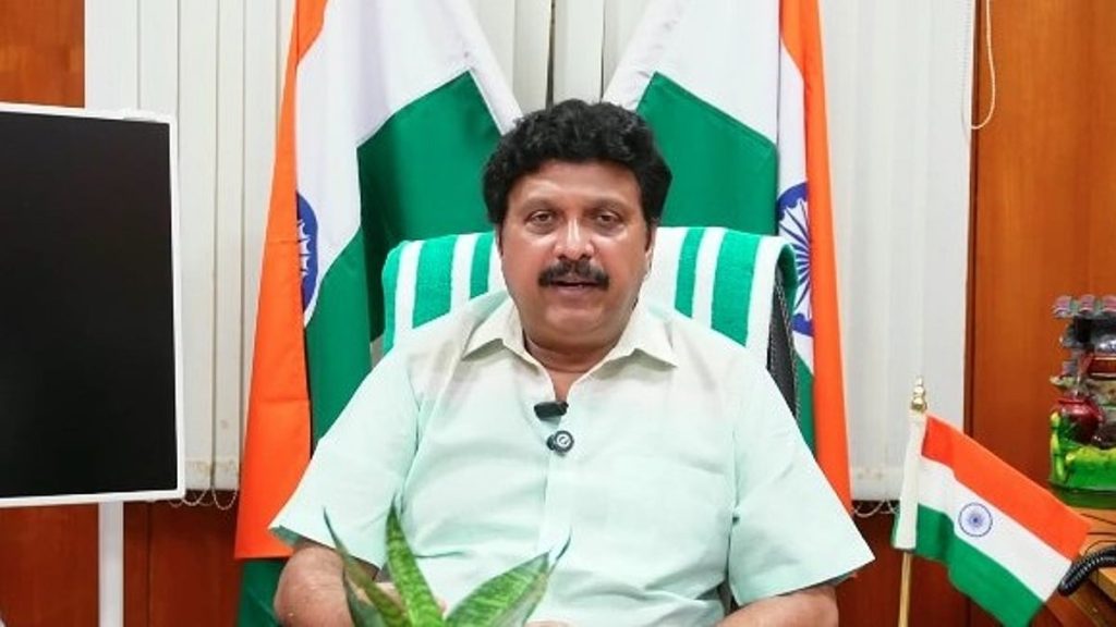 ‘മാര്ക്കറ്റില് കിട്ടുന്നതിനേക്കാള് കുറഞ്ഞ വില’; കെഎസ്ആര്ടിസിയില് കുപ്പിവെള്ളം ലഭ്യമാക്കുമെന്ന് ഗണേഷ് കുമാര്