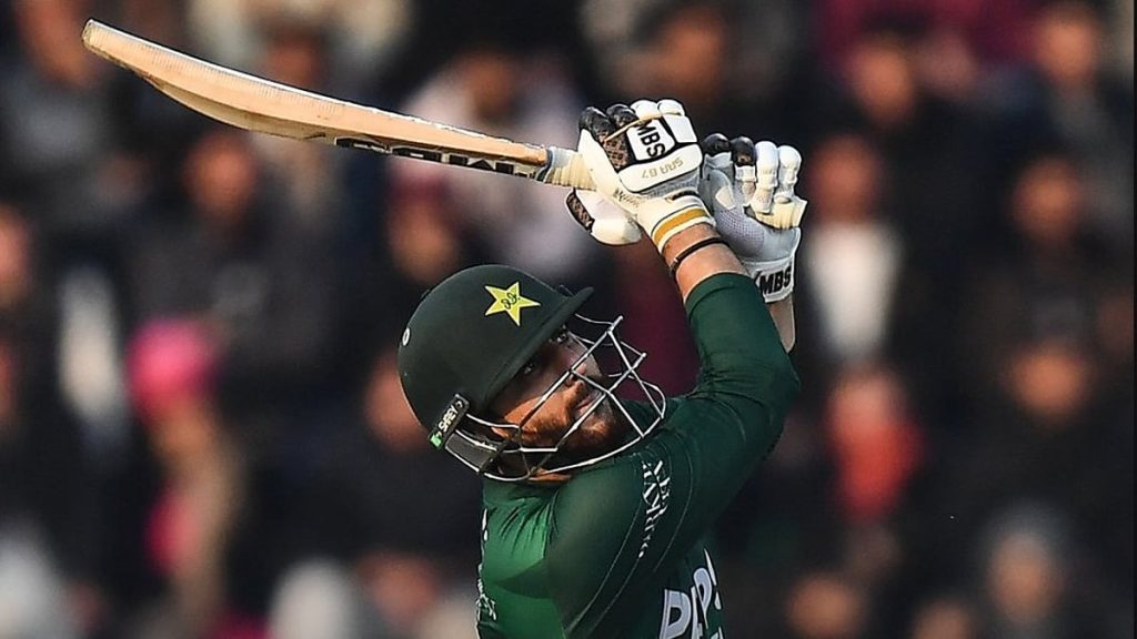 ‘കളിക്കാന് പറഞ്ഞാല് ഇറങ്ങും, ഒന്നും ഞങ്ങളുടെ കൈയില് അല്ല’; ലോകകപ്പ് വിവാദത്തില് പാക് ക്യാപ്റ്റന്