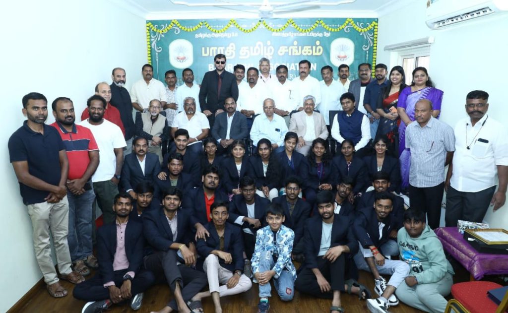 തമിഴ്നാട്ടില്നിന്നെത്തിയ വിദ്യാര്ത്ഥികള്ക്ക് ഭാരതി തമിഴ് സംഘം സ്വീകരണം നല്കി