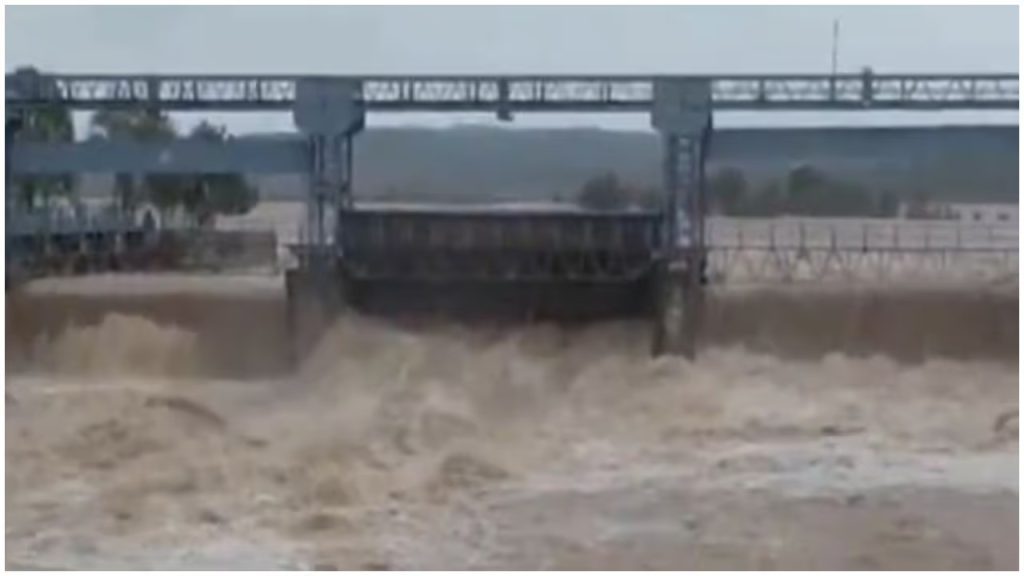 സിന്ധുവിന് പിന്നാലെ രാവിയിൽ നിന്നും വെള്ളമൊഴുകില്ല, പാകിസ്ഥാന് വീണ്ടും ഇന്ത്യയുടെ പൂട്ട്; ഷാപൂർ കാണ്ടി ഡാമിന്റെ പണി പൂർത്തിയാകാൻ ദിവസങ്ങൾ മാത്രം