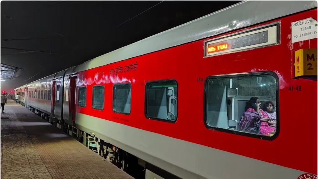 കോർബ-കൊച്ചുവേളി എക്സ്പ്രസ്, കൊച്ചുവേളിയിൽ യാത്ര അവസാനിപ്പിച്ചപ്പോൾ 2 ചാക്കുകൾ ഉപേക്ഷിക്കപ്പെട്ട നിലയിൽ, പരിശോധിച്ചപ്പോൾ 27 കിലോ കഞ്ചാവ്