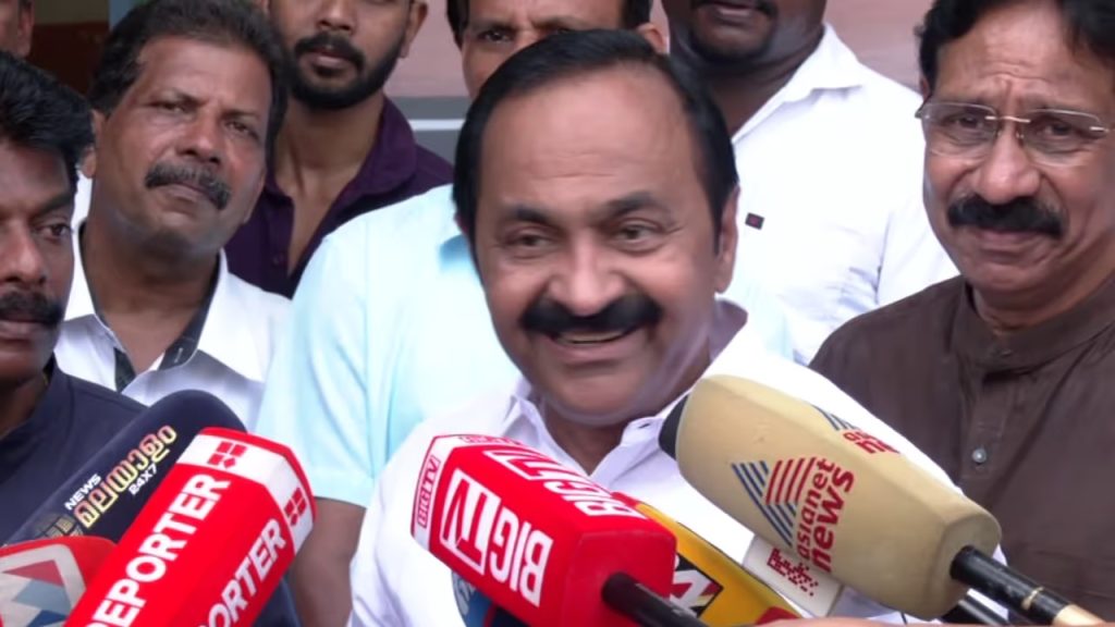 ‘പണവും സാരിയും കിറ്റുകളും നൽകി വോട്ടര്മാരെ സ്വാധീനിക്കാൻ ശ്രമിക്കുന്നു’; ബിജെപി തെരഞ്ഞെടുപ്പ് അട്ടിമറിക്കാൻ ശ്രമിക്കുന്നുവെന്ന് വിഡി സതീശൻ