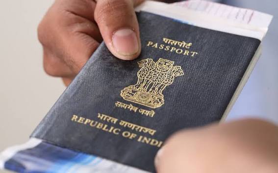 ഒറ്റയടിക്ക് 60 ശതമാനം വർധനവ്; പാസ്പോർട്ട് പുതുക്കൽ ഫീസ് പുനഃപരിശോധിക്കണമെന്ന് പ്രവാസി സംഘടനകൾ