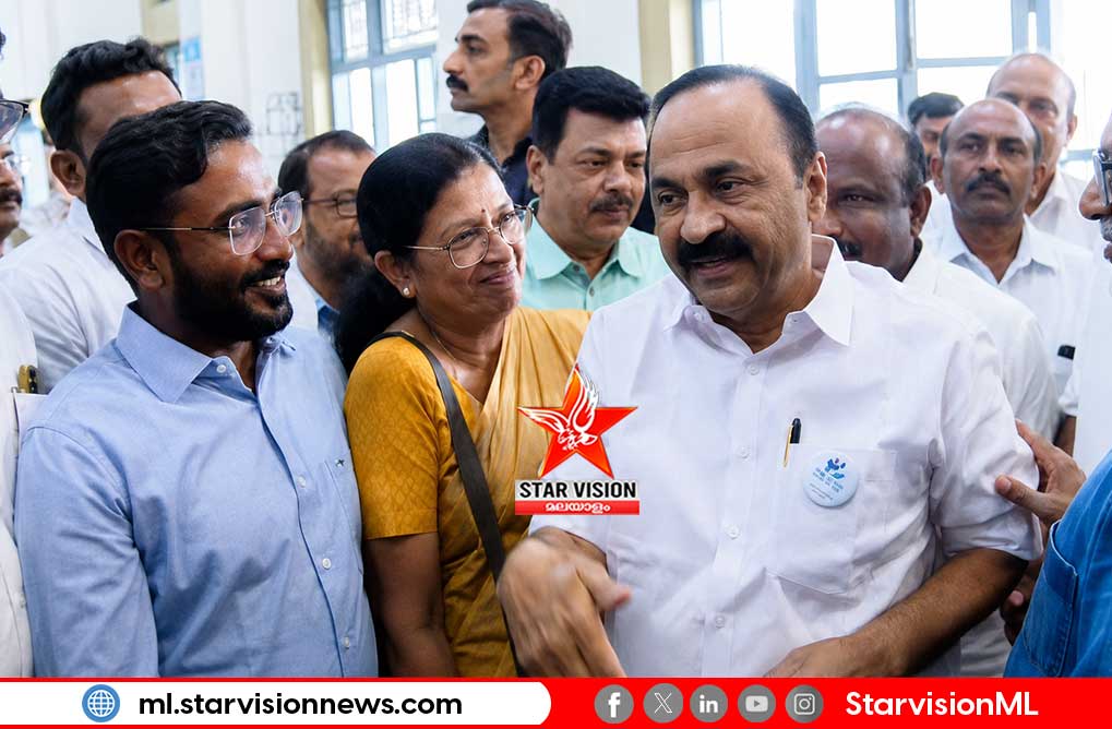 തർക്കത്തിനിടെ ഒരേ വേദിയിൽ വി.ഡി. സതീശനും അലോഷ്യസ് സേവ്യറും; മുഖം കൊടുക്കാതെ മടങ്ങി
