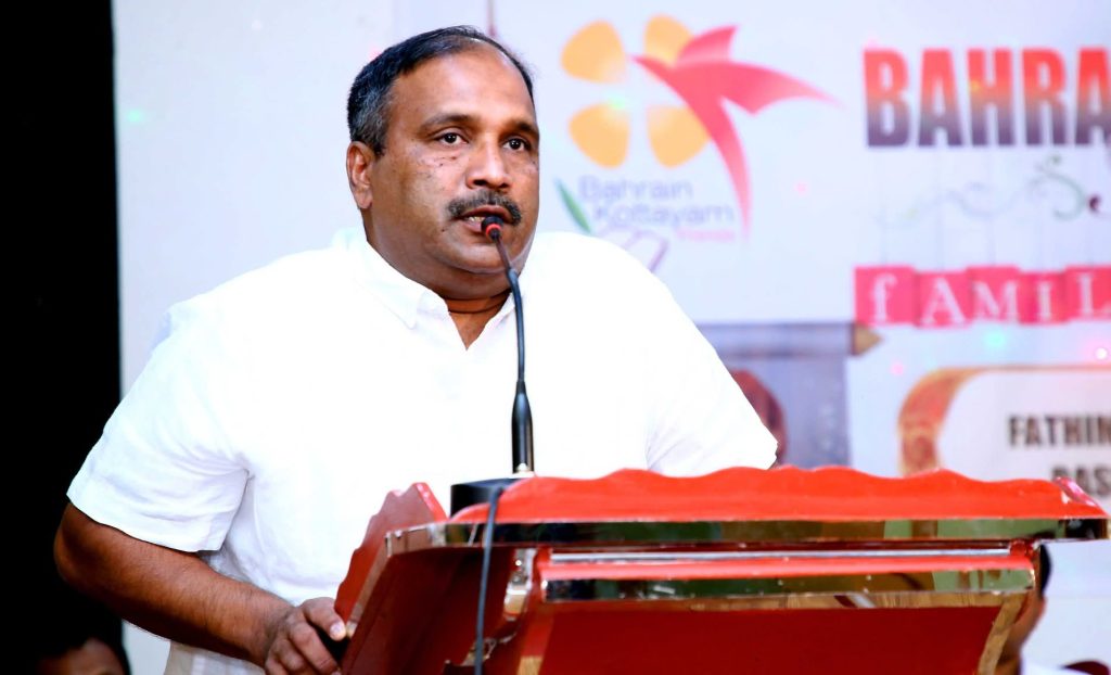 ലോക കേരളസഭ പിരിച്ചുവിട്ടതിൽ മുഖ്യമന്ത്രിക്ക് നന്ദി; ‘ധൂർത്ത് സഭയായി മാറി’യെന്ന് ബഷീർ അമ്പലായി